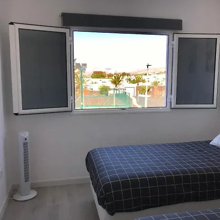 Beautiful 2 Bed Apt Atlantic View First Floor With Air Con & Free Wifi Apt 17a Apartment *