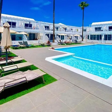 Апартаменты Beautiful 2 Bed Apt Atlantic View First Floor With Air Con & Free Wifi Apt 17a *