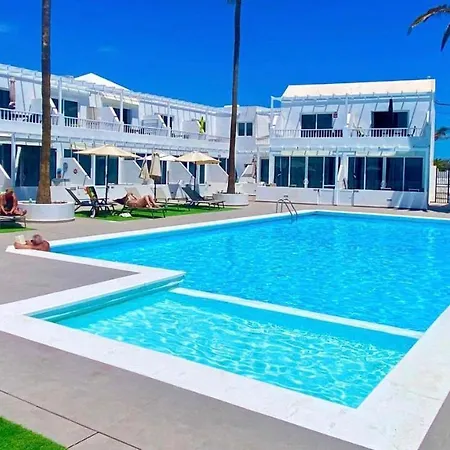 Beautiful 2 Bed Apt Atlantic View First Floor With Air Con & Free Wifi Apt 17a Apartment Puerto del Carmen (Lanzarote)