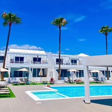 Beautiful 2 Bed Apt Atlantic View First Floor With Air Con & Free Wifi Apt 17a *