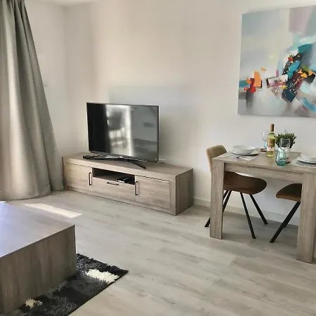 Beautiful 2 Bed Apt Atlantic View First Floor With Air Con & Free Wifi Apt 17a *
